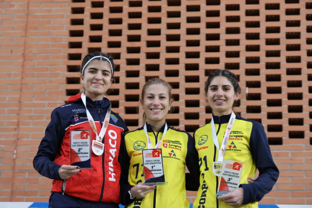 Pódium absoluto femenino del XXXVII Cross de San Sebastián