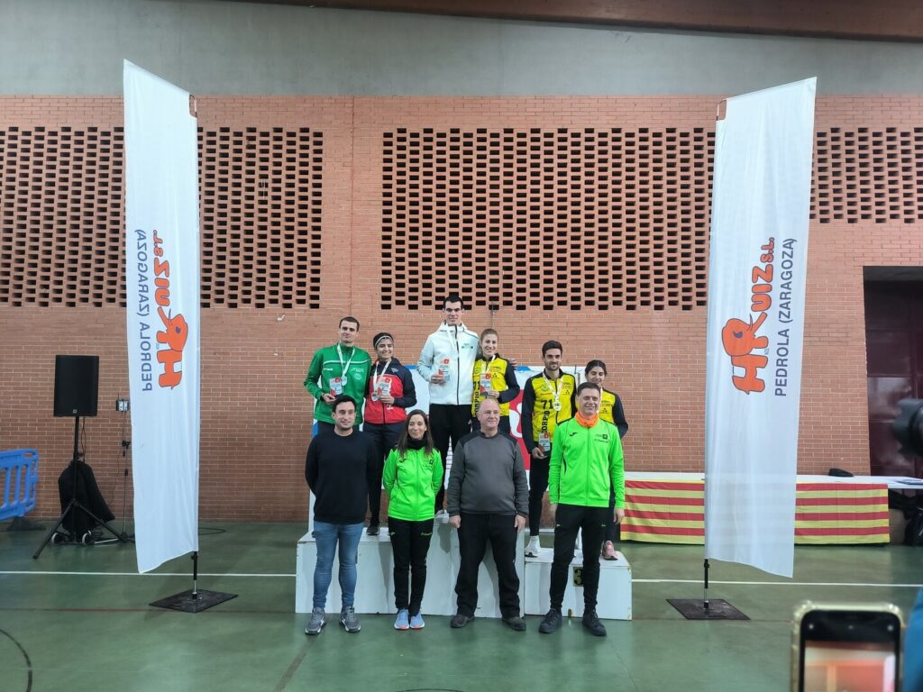 Pódium absoluto masculino y femenino del XXXVII Cross de San Sebastián