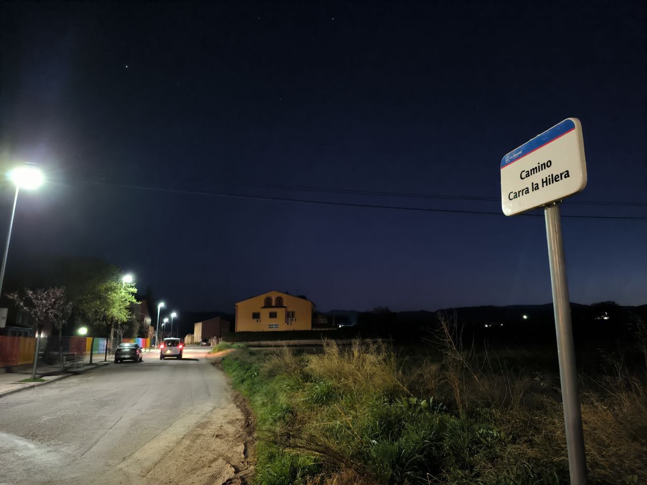 Camino Carra la Hilera con el dispositivo policial ya levantado. La Almunia Radio.